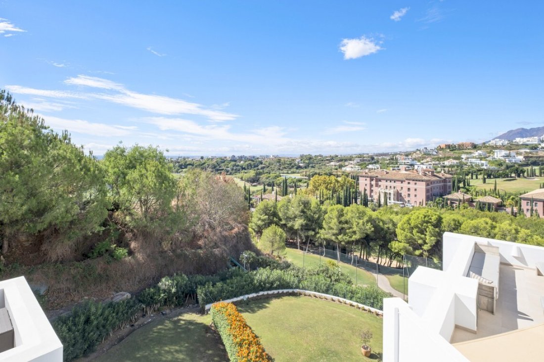 Apartment in Benahavis, Andalusia, Spain 3 - 18597988