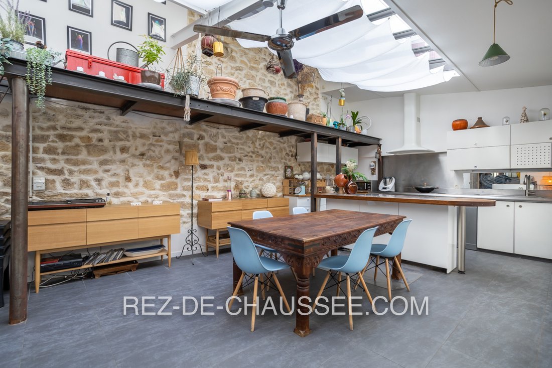 Apartment in Lorette-Martyrs, Paris 9e Arrondissement, Paris 3 - 18597740