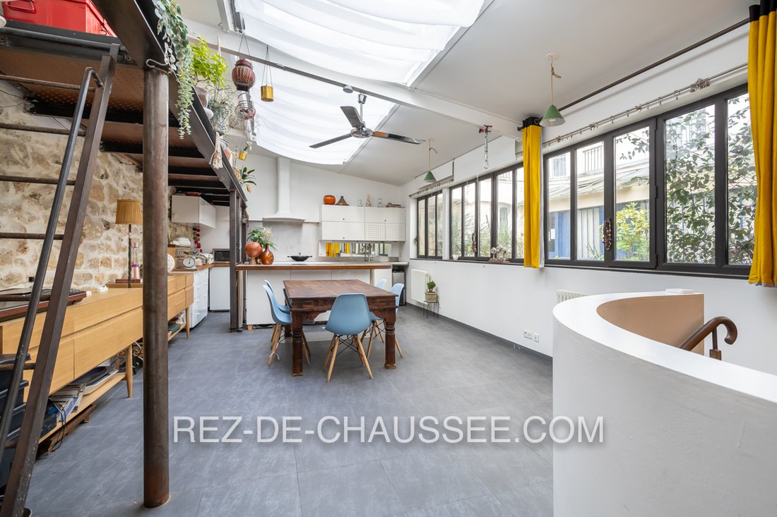 Apartment in Lorette-Martyrs, Paris 9e Arrondissement, Paris 1 - 18597740