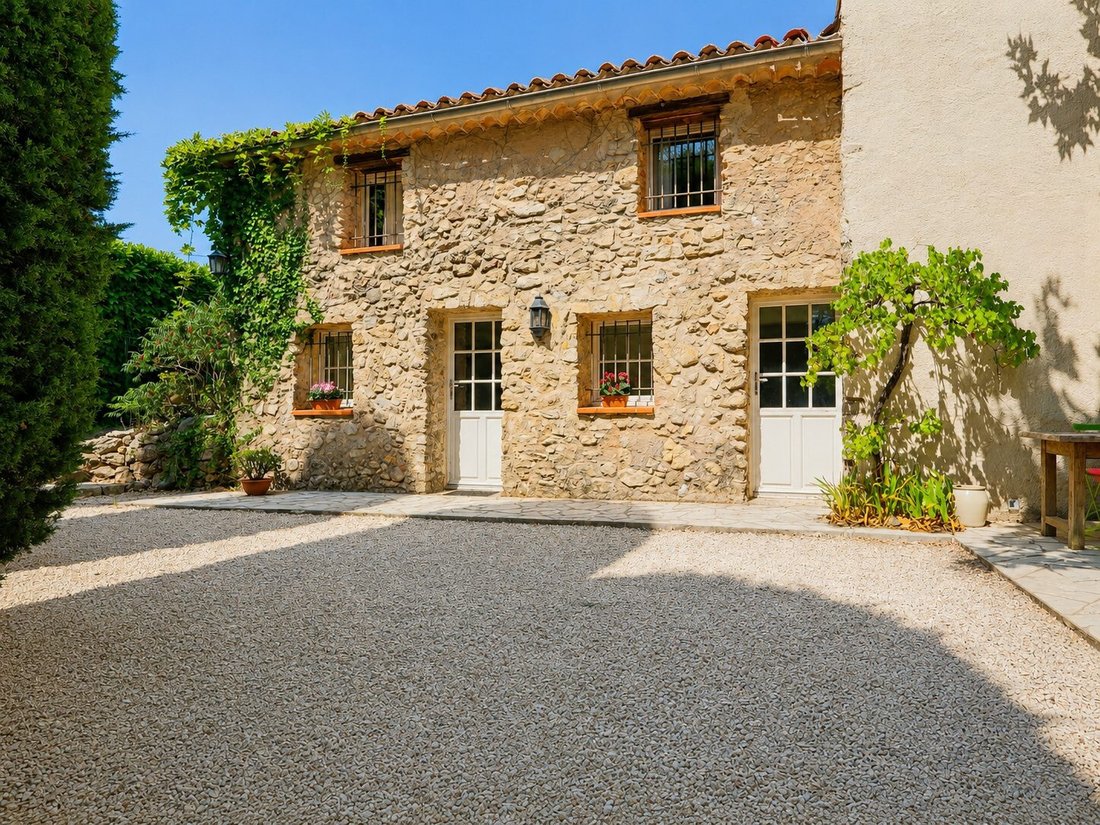 Country House in La Roquebrussanne, Provence-Alpes-Côte d'Azur, France 4 - 18151456