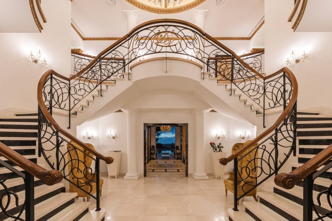 Villa in Marbella, Andalusia, Spain 3 - 18597360