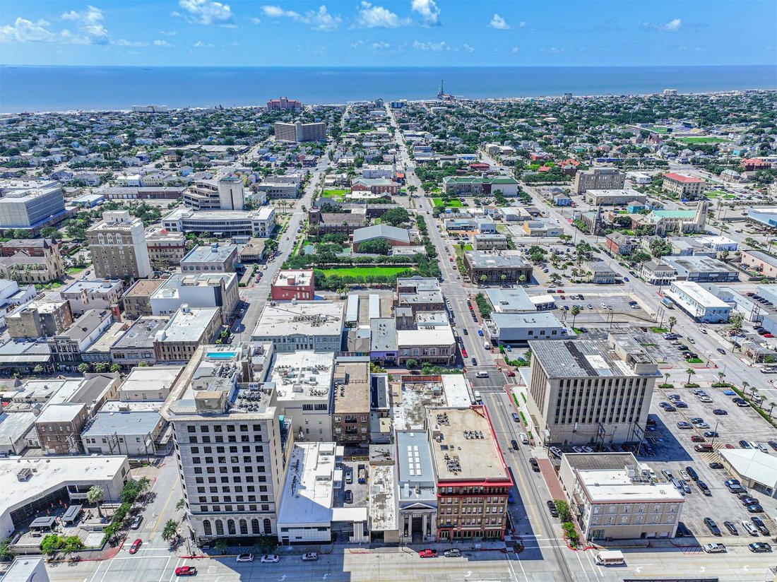 House in Galveston, Texas, United States 4 - 18602125