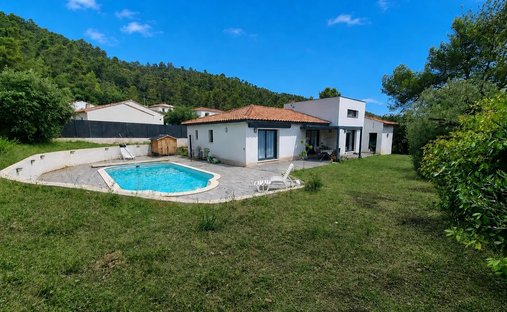 House in Sud, Le Luc, France 1