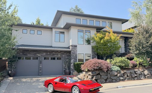 House in Cedar Hills, Oregon, United States 1