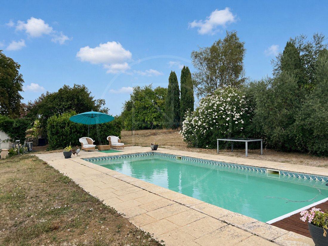 Villa in Vélines, Nouvelle-Aquitaine, France 3 - 18597545