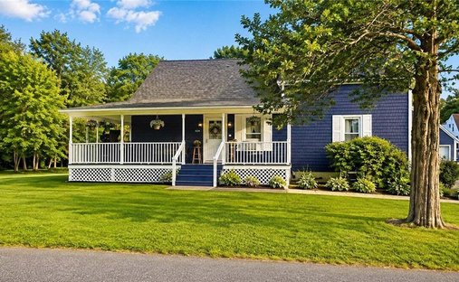 House in North Smithfield, Rhode Island, United States 1