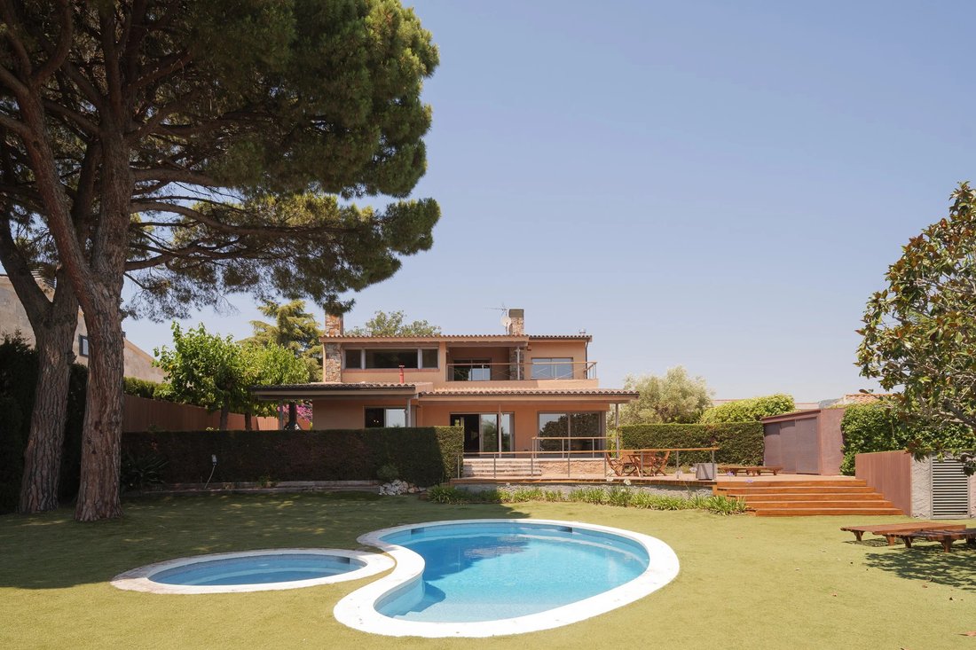 Chalet in Alella, Catalonia, Spain 3 - 18596864