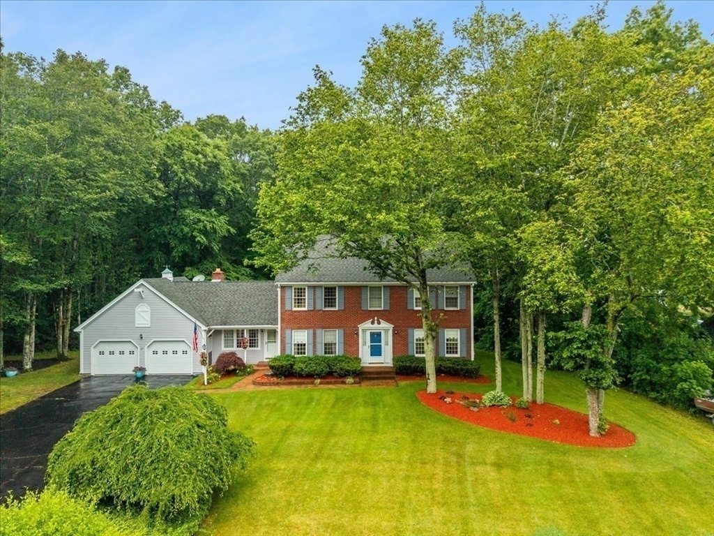 House in Taunton, Massachusetts, United States 2 - 18260994