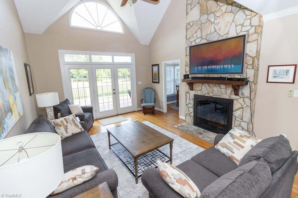 House in Liberty, North Carolina, United States 4 - 18600992