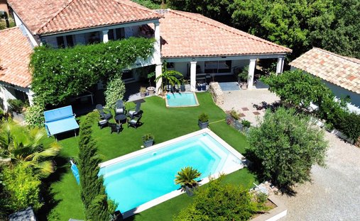 Villa in Montfort-sur-Argens, Provence-Alpes-Côte d'Azur, France 1