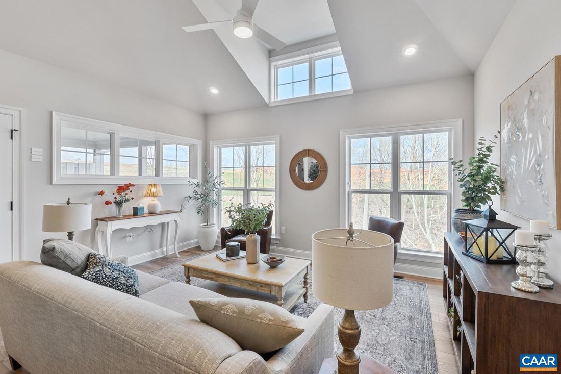 House in Charlottesville, Virginia, United States 4 - 18599685