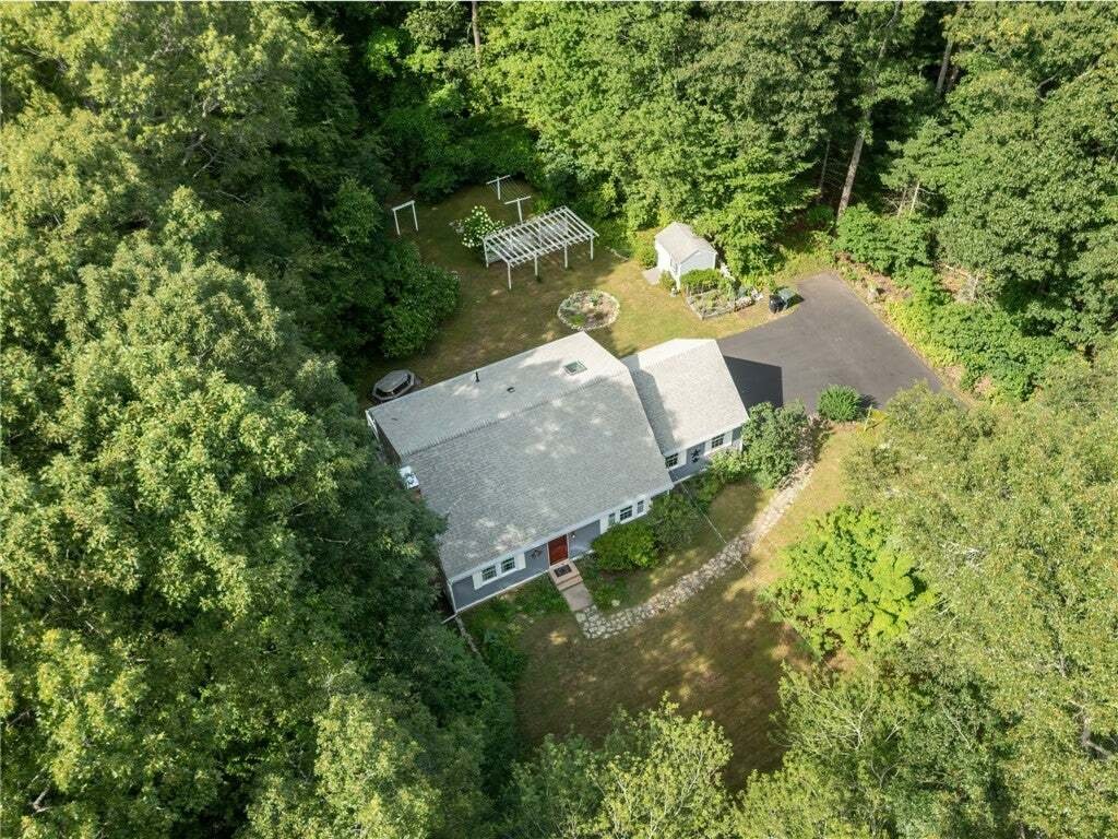 House in Coventry, Rhode Island, United States 3 - 18600020