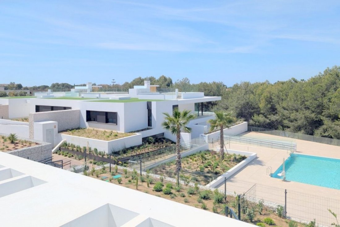 House in Elviria-Cabopino, Marbella, Spain 2 - 18596879