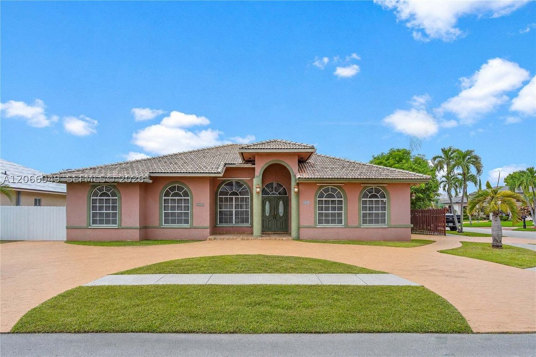 House in Miami, Florida, United States 1 - 18596752