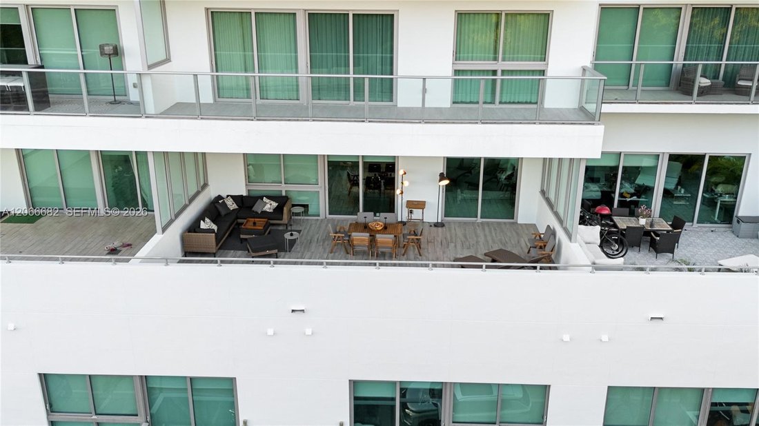 Condo in Miami, Florida, United States 4 - 18602347