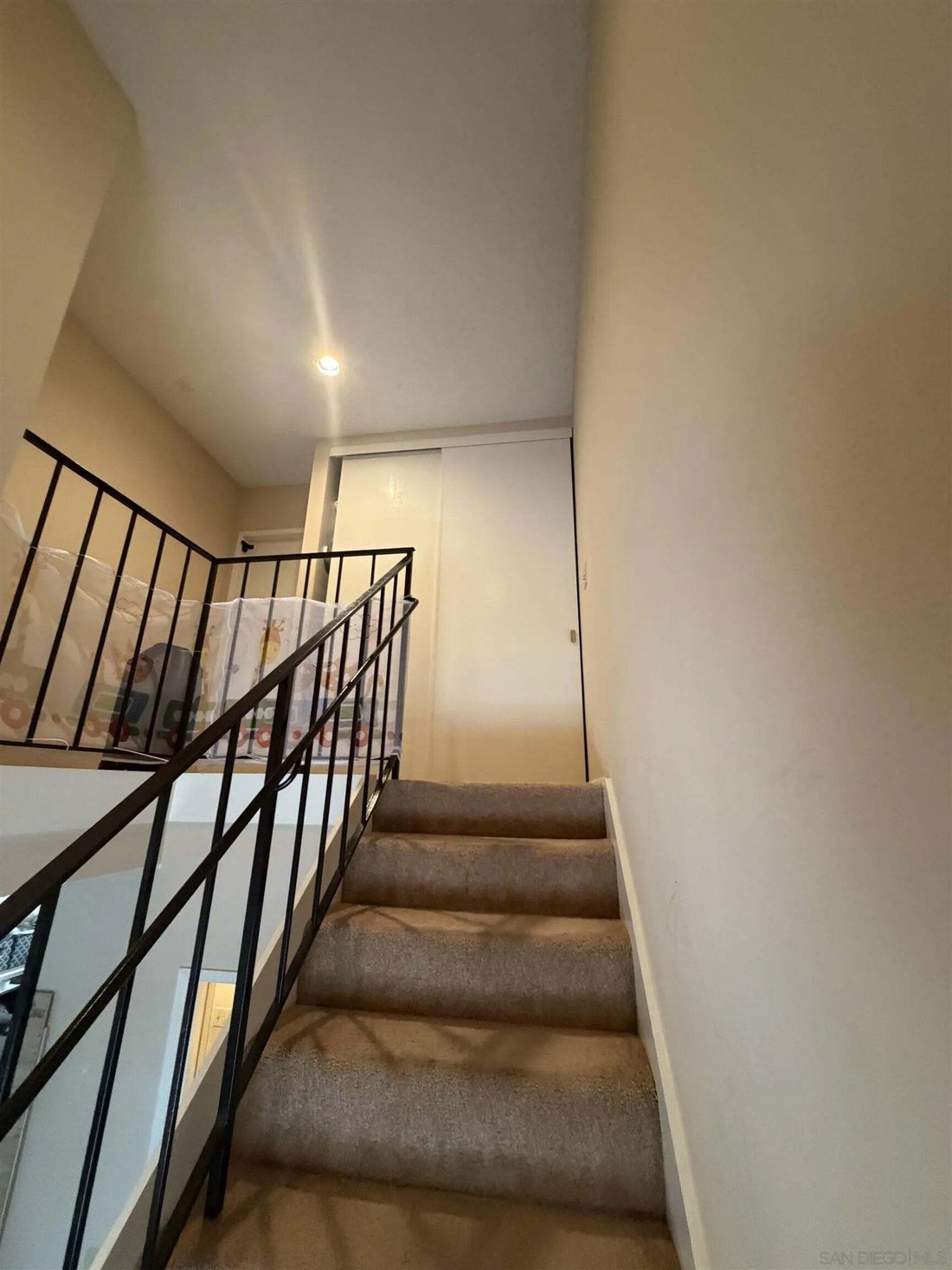 Solana Beach, California, United States 4 - 18502941