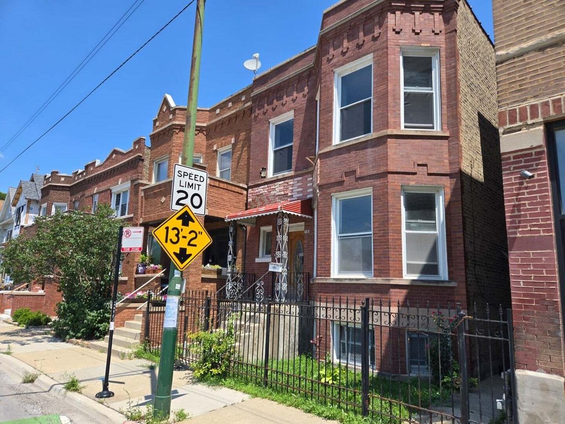 Chicago, Illinois, United States 1 - 18597554