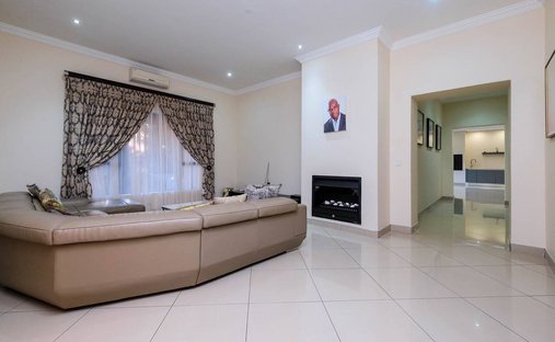 House in Roodepoort, Gauteng, South Africa 1