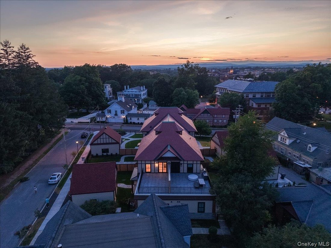 House in Saratoga Springs, New York, United States 3 - 18596522