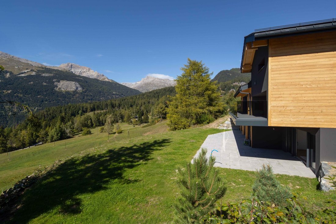 Chalet in Crans-Montana, Valais, Switzerland 1 - 18599740