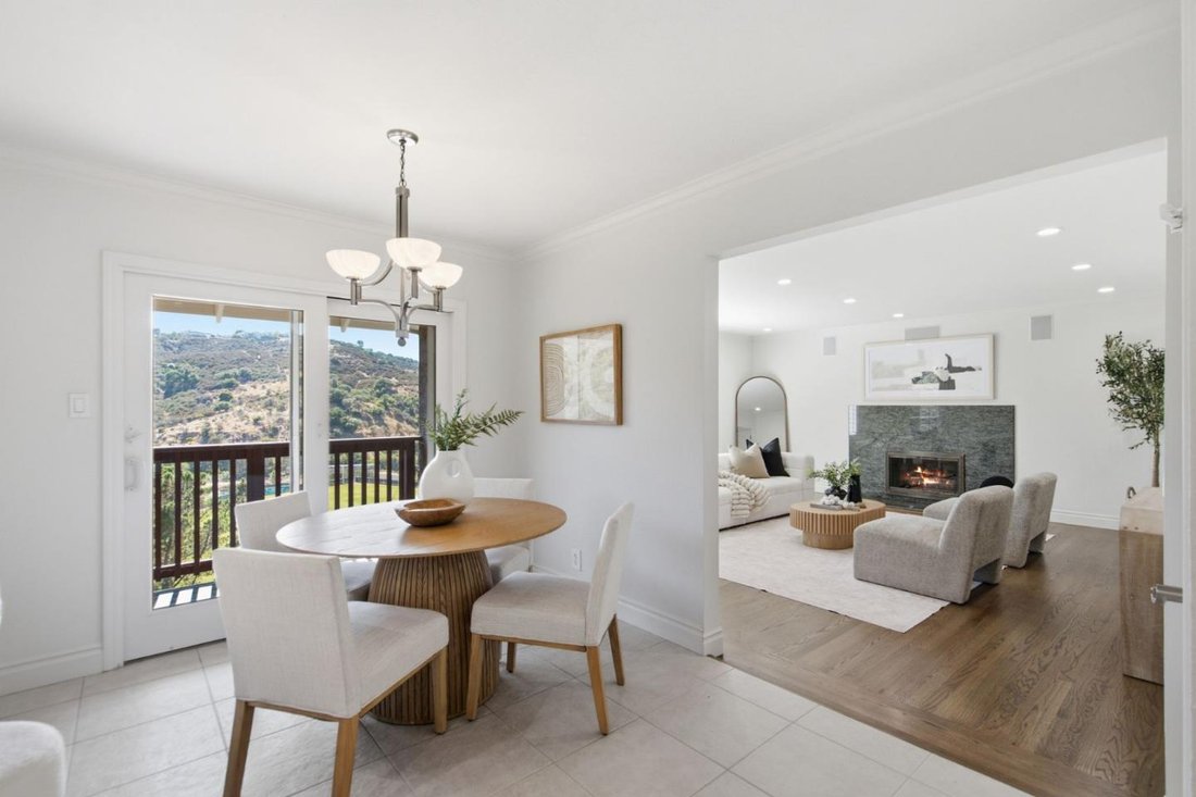 House in San Carlos, California, United States 4 - 18596666