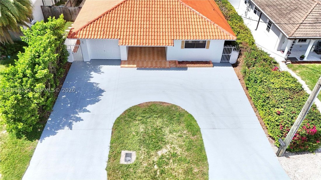House in Miami, Florida, United States 3 - 18511316