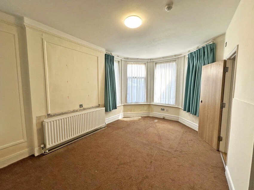House in Southampton, England 2 - 18600029