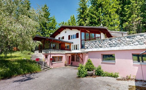 House in Davos, Grisons, Switzerland 1