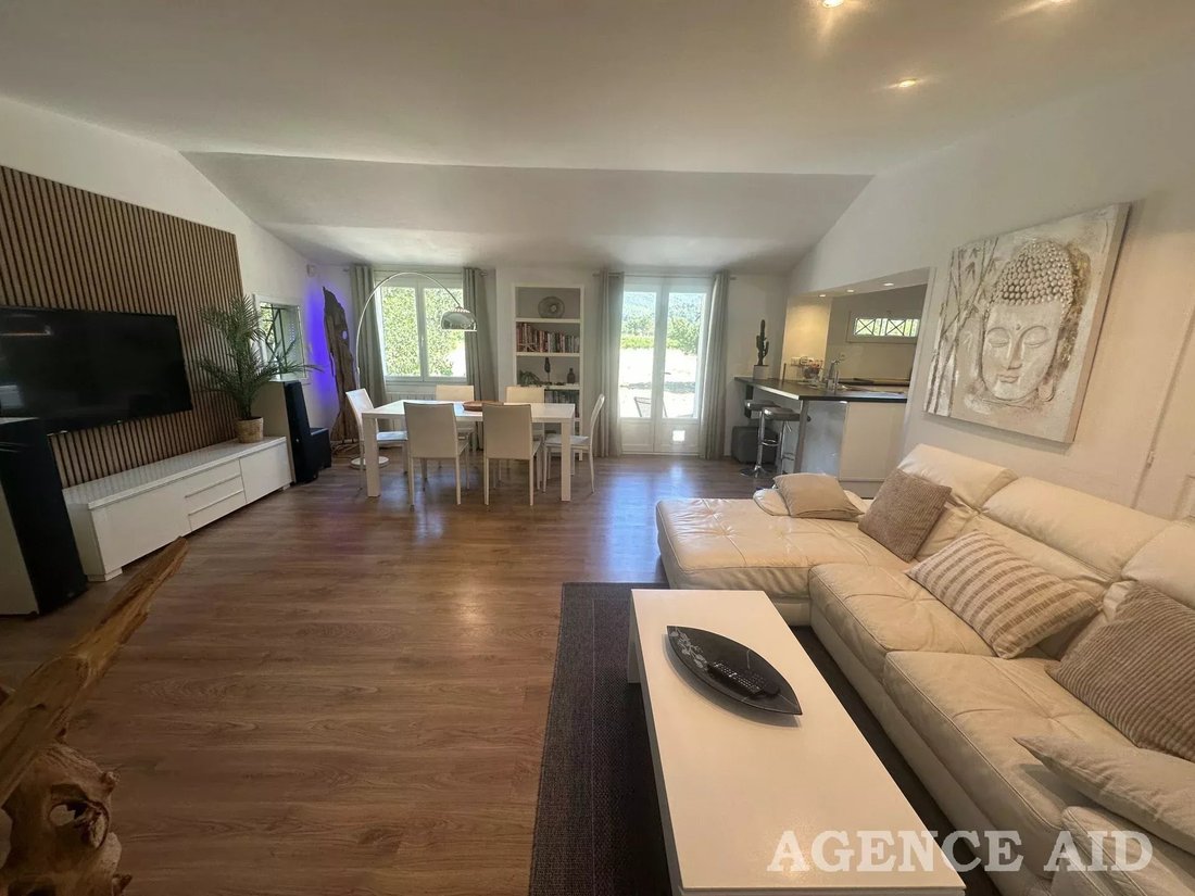 Estate in Cuges-les-Pins, Provence-Alpes-Côte d'Azur, France 5 - 18598500