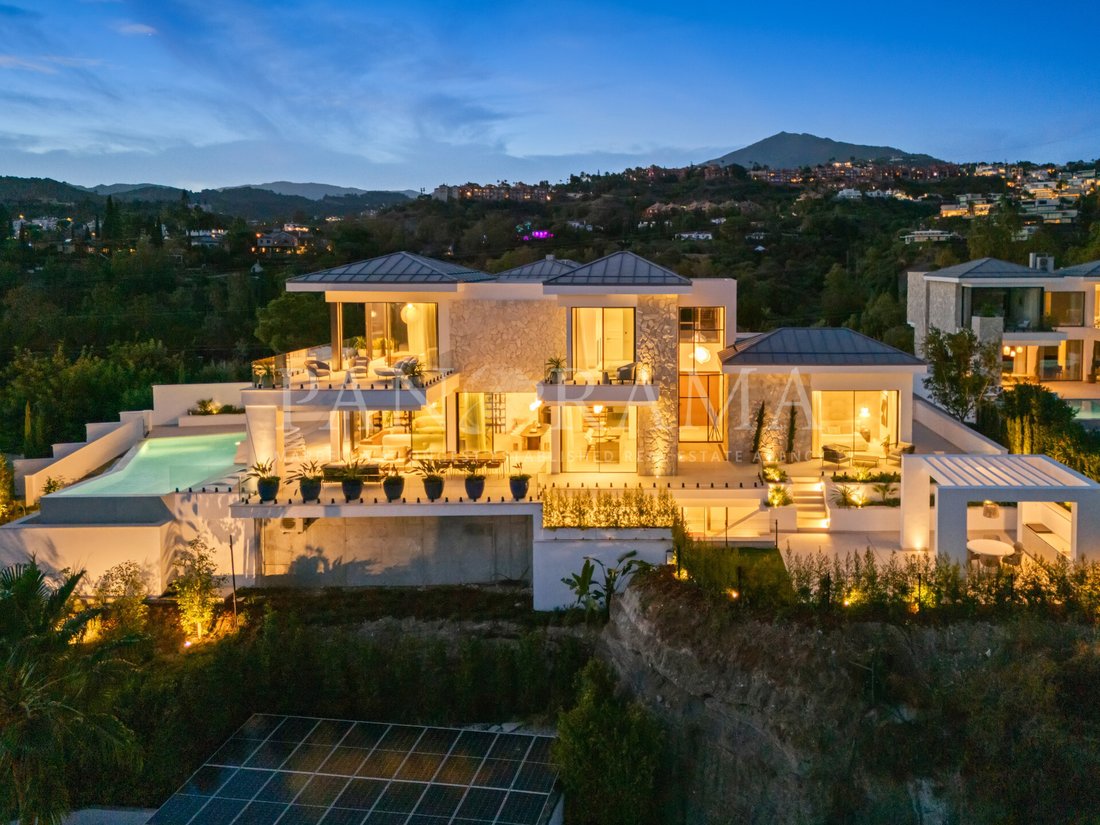 Villa in Benahavis, Andalusia, Spain 1 - 18596813