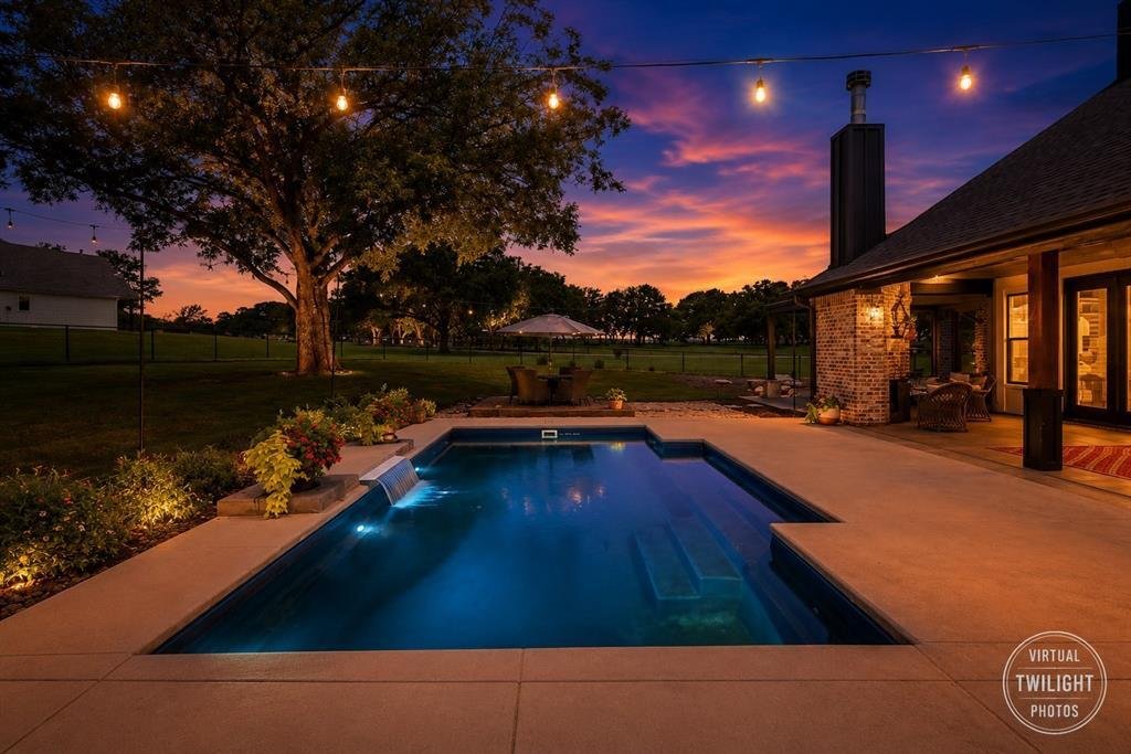 House in Weatherford, Texas, United States 1 - 18500352
