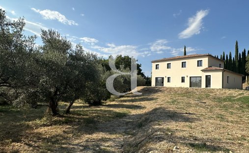 Villa in Séguret, Provence-Alpes-Côte d'Azur, France 1