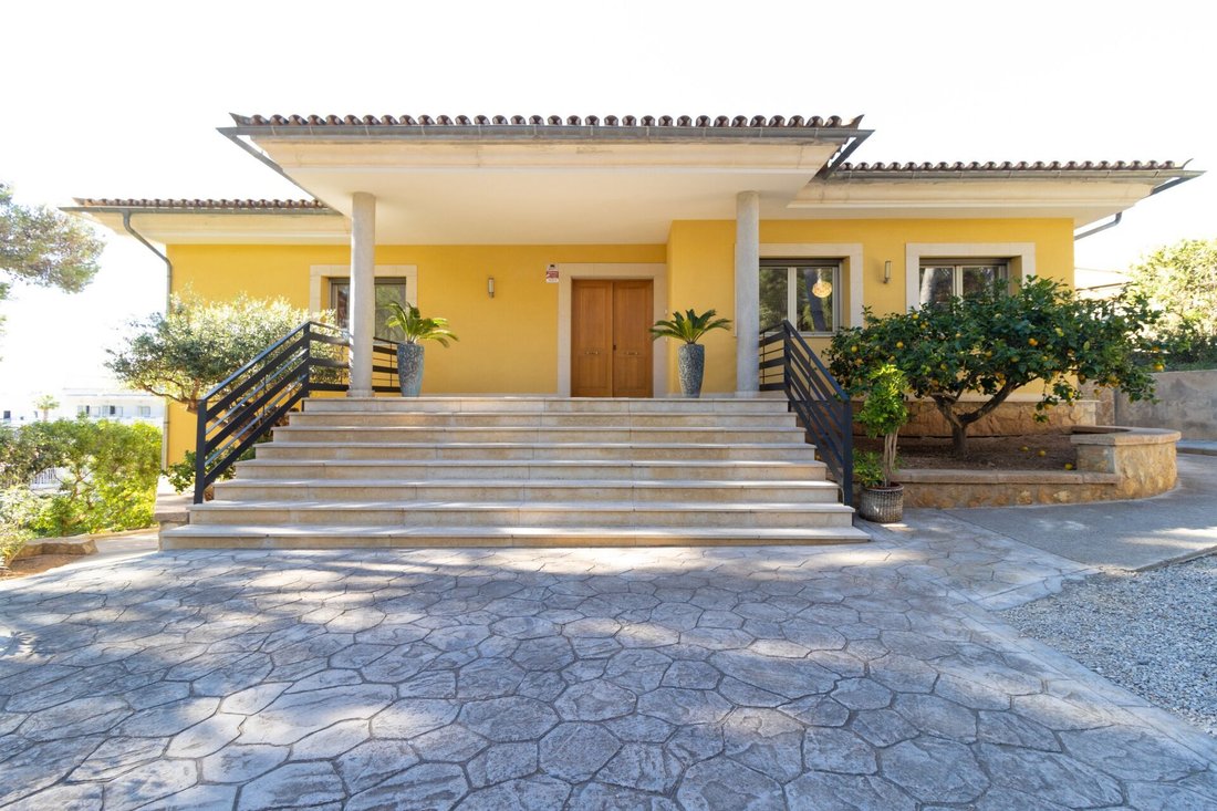 Villa in Rotes Velles, Calvia, Balearic Islands 3 - 18599736