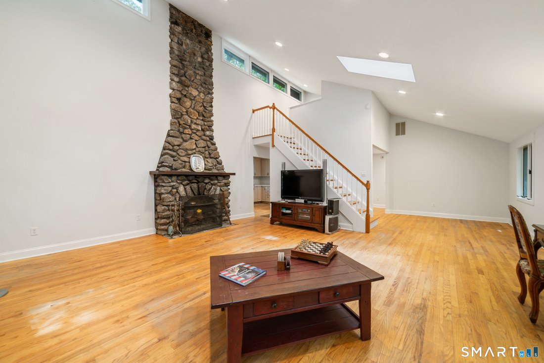 House in Newtown, Connecticut, United States 1 - 18602178