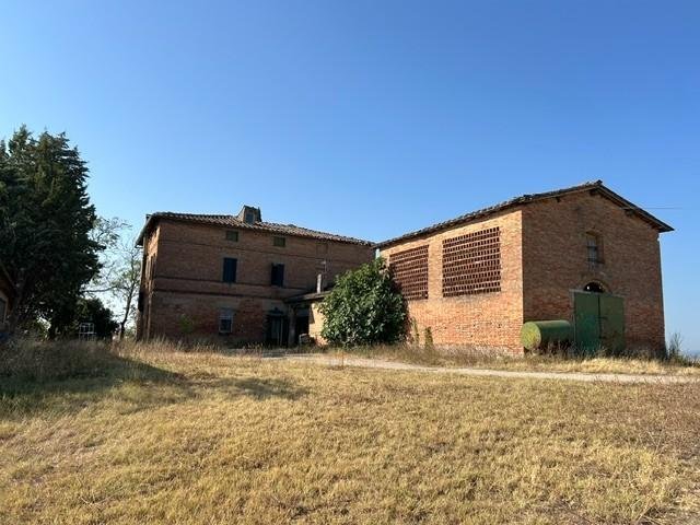 Porta Tufi - Porta Romana, Siena, Tuscany 5 - 18601340