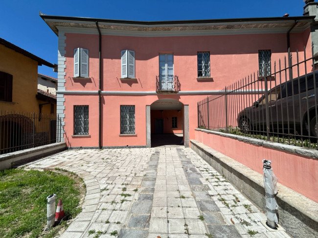 House in Besozzo, Lombardy, Italy 1 - 18599991
