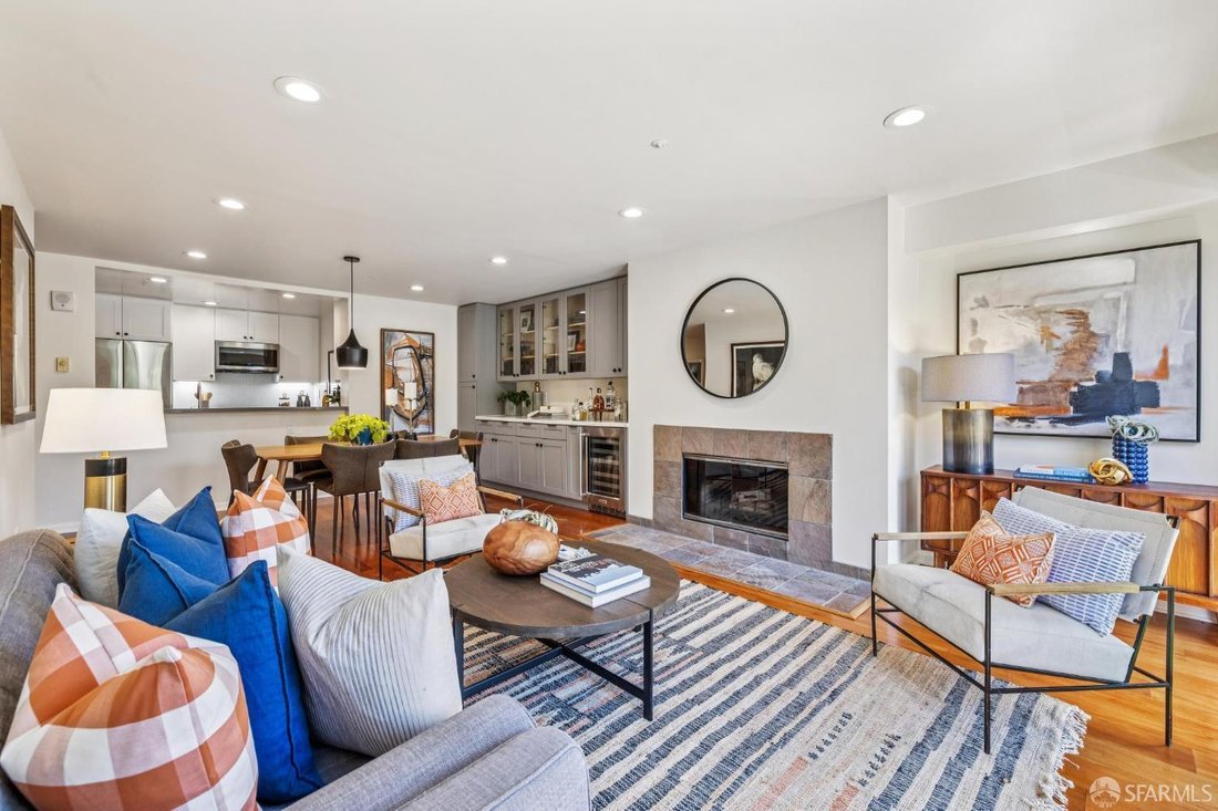 Condo in San Francisco, California, United States 5 - 18599632