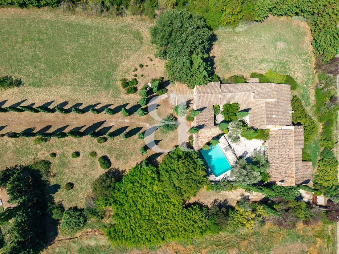 Country House in Maubec, Provence-Alpes-Côte d'Azur, France 3 - 18603997