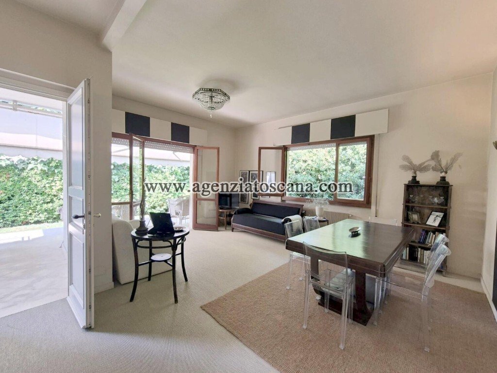 Villa in Center, Forte dei Marmi, Tuscany 2 - 18596615