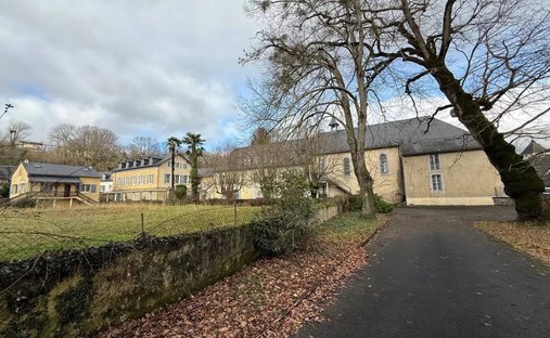 Domaine à Graix, Auvergne-Rhône-Alpes, France 1