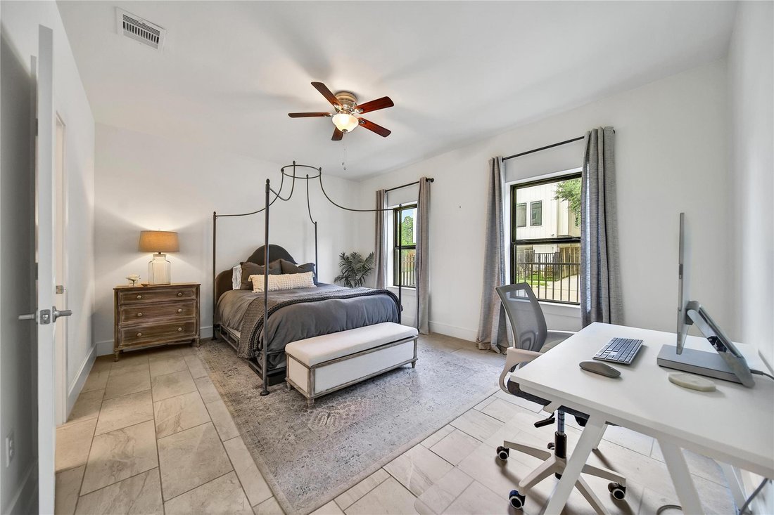 House in Houston, Texas, United States 4 - 18602357