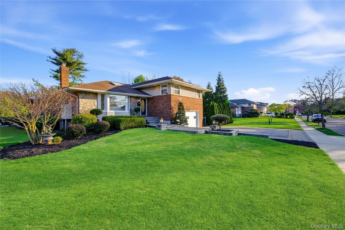 House in Woodbury, New York, United States 2 - 17734926