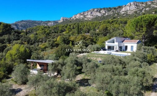 House in Vauvenargues, Provence-Alpes-Côte d'Azur, France 1