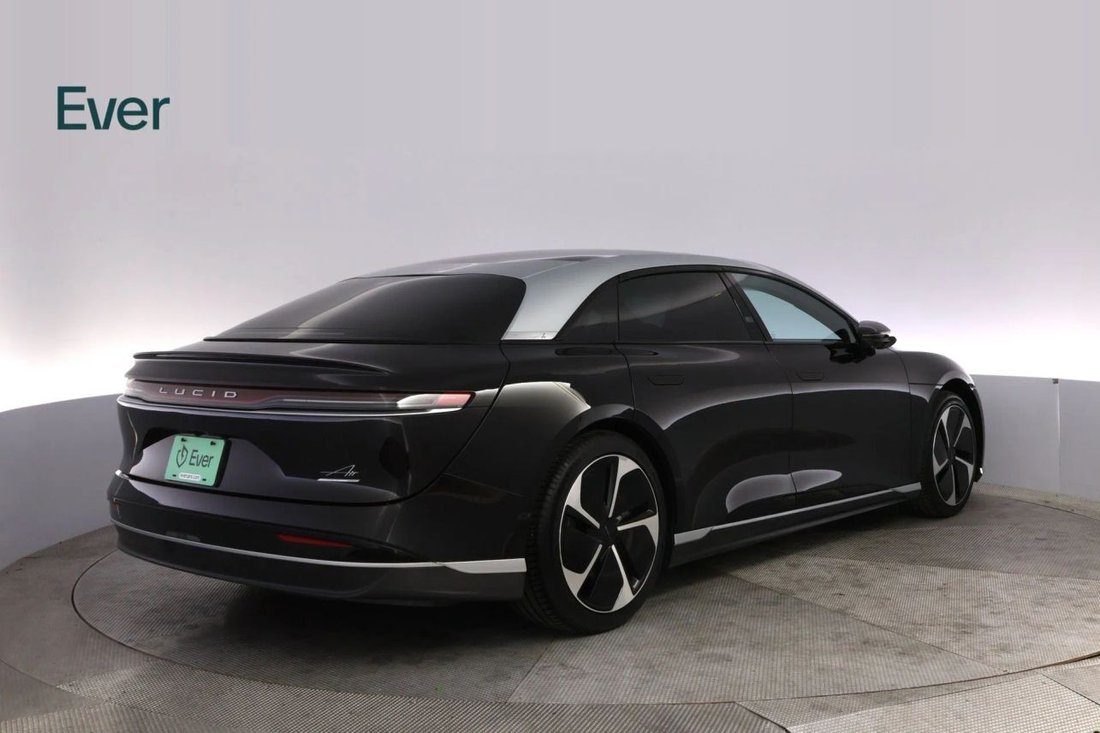 Sedan in San Francisco, CA, United States 3 - 18051258