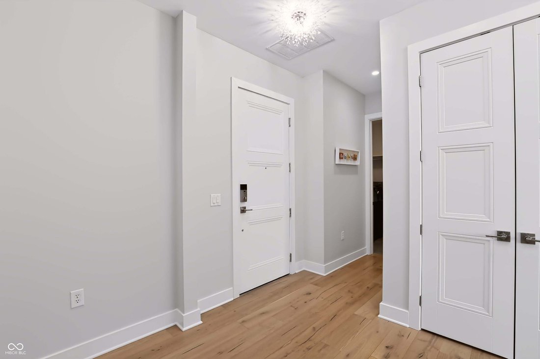 Condo in Carmel, Indiana, United States 3 - 18601165