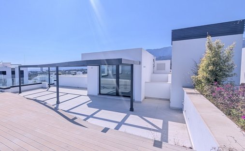 Penthouse in Marbella, Andalusia, Spain 1