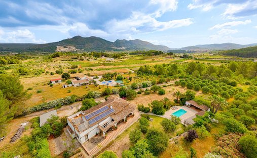 Villa in Xalo, Valencian Community, Spain 1