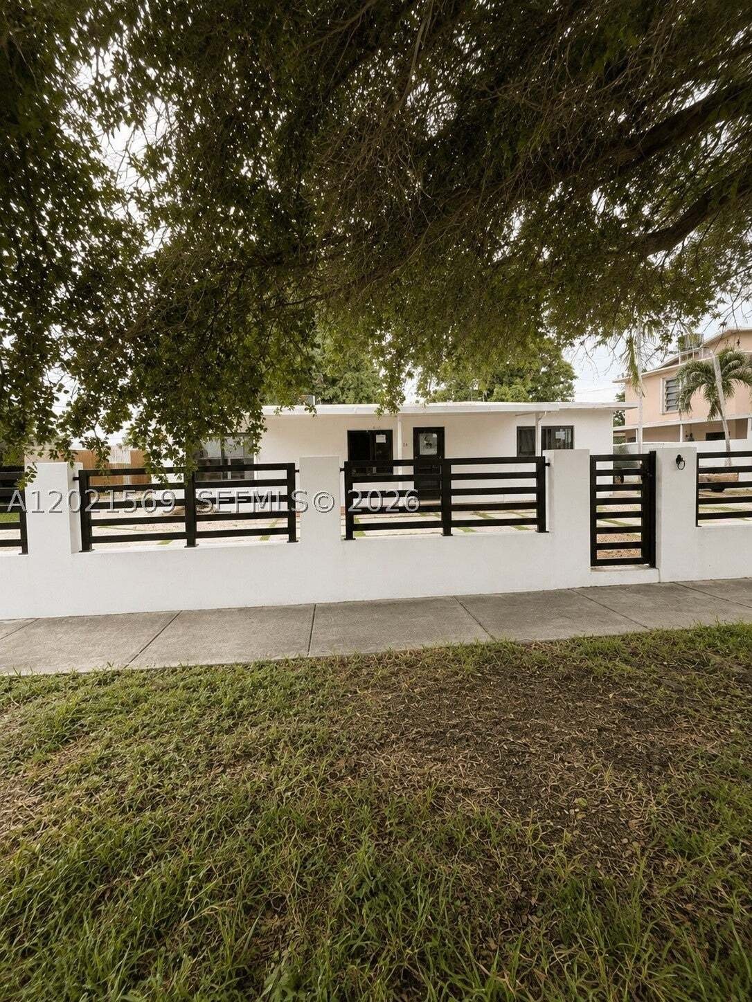 House in Hialeah, Florida, United States 2 - 17960769