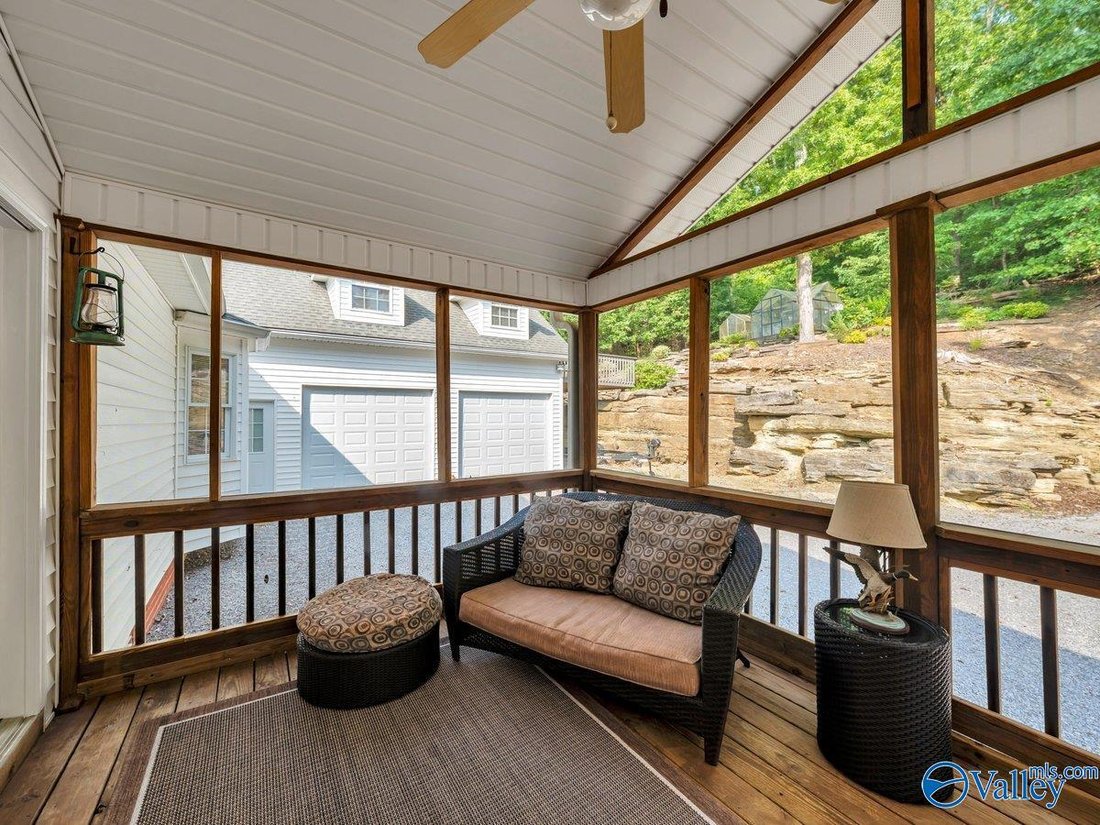 House in Guntersville, Alabama, United States 4 - 18600036