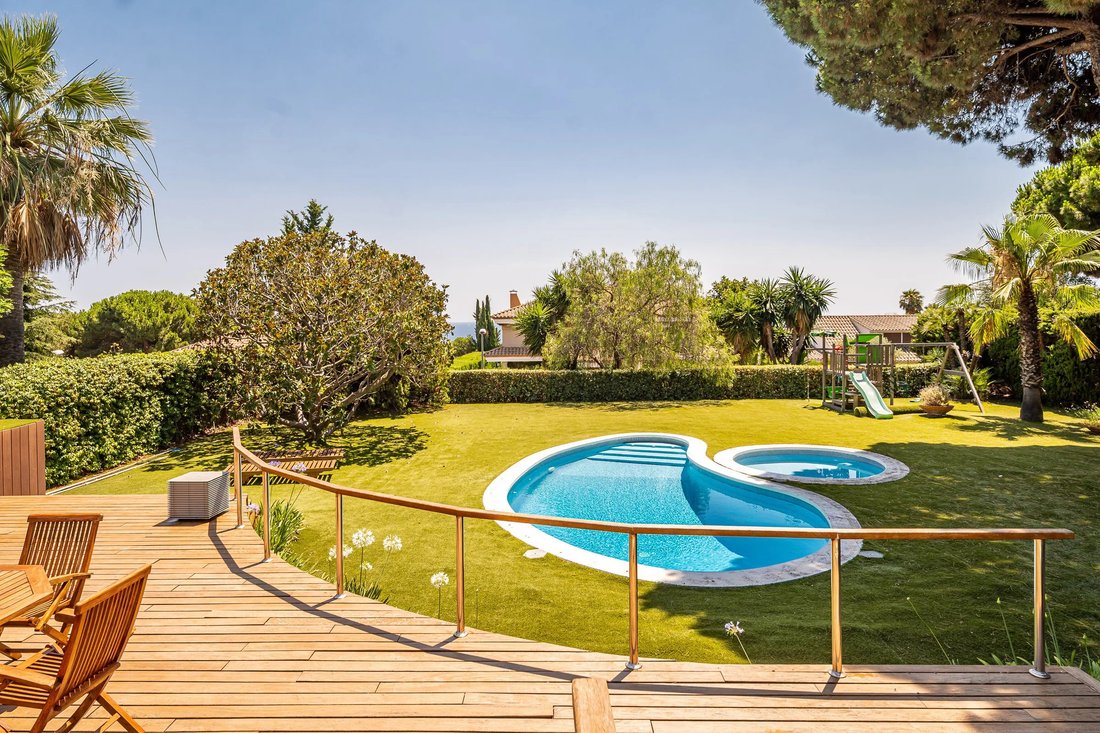 Chalet in Alella, Catalonia, Spain 2 - 18596864